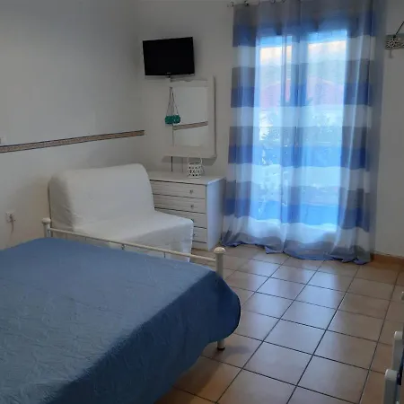 Roula's * Ándros