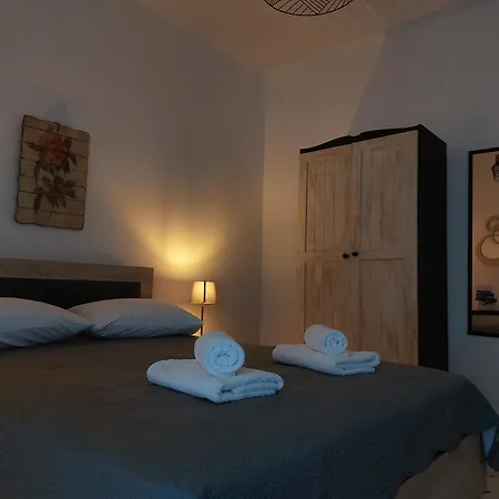 Roula's Apartment *